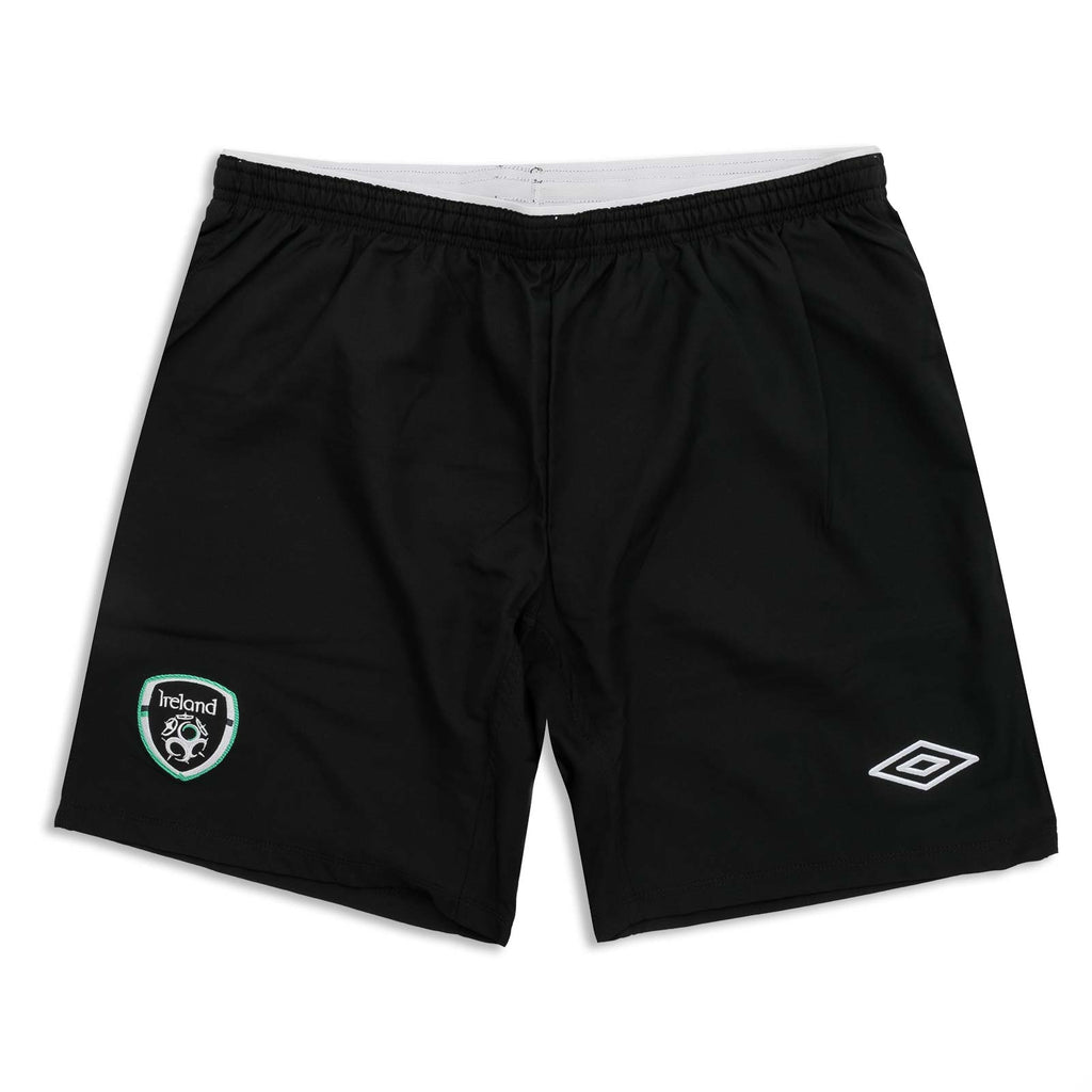 Umbro-Ireland-2013-Away-Shorts-Black