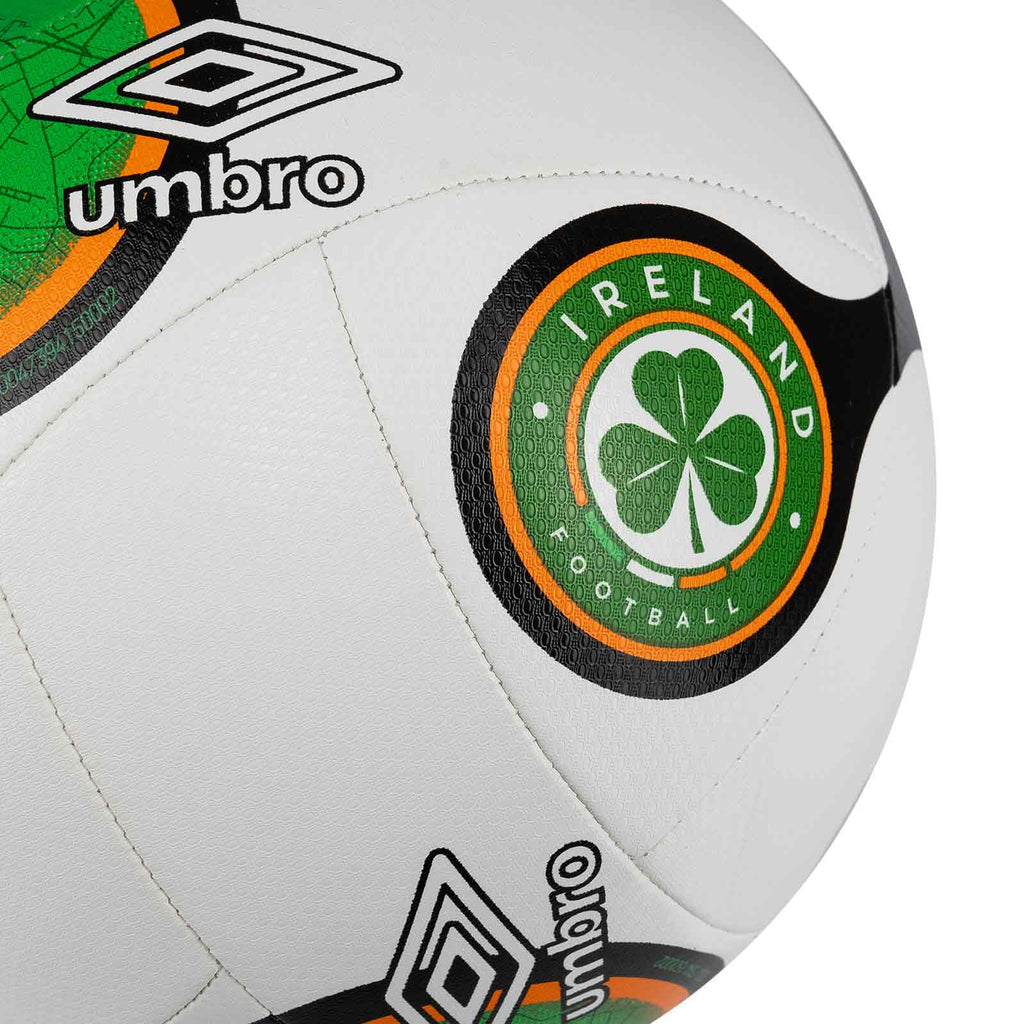 Umbro FAI 26 Neo Swerve Football 5 White