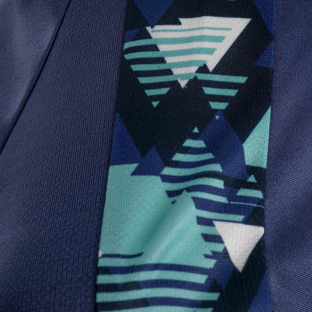 Umbro Formation Football Kids Short Sleeved Training Jersey Close-Up Arm Design View