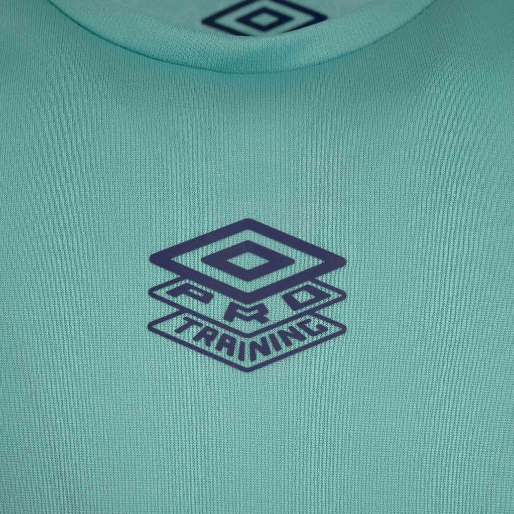 Umbro Formation Football Kids Short Sleeved Training Jersey Close-Up Umbro Branding View